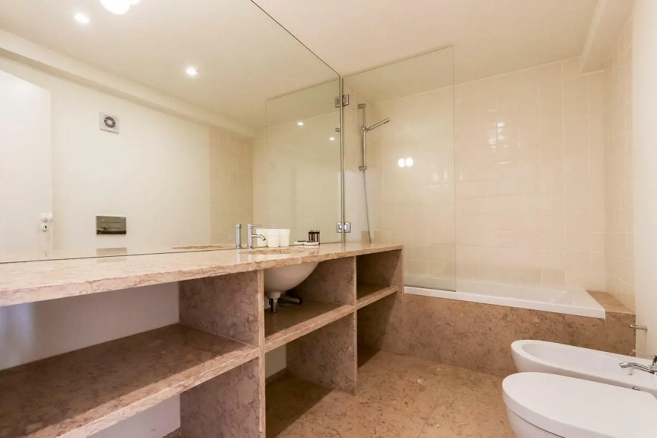 Principe Real T.M. Flat Charming View Apartment Lisbon 0*,
